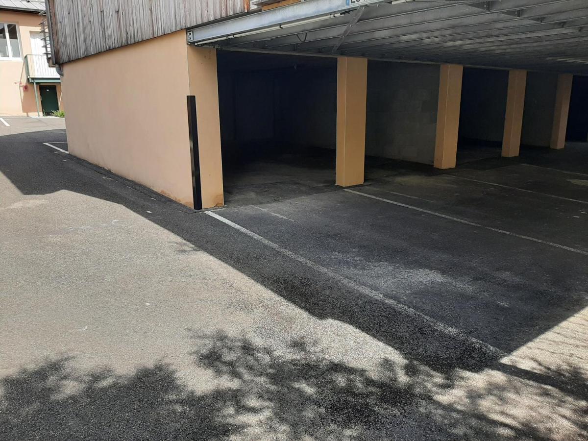 Hotel De La Vallee オルナン エクステリア 写真